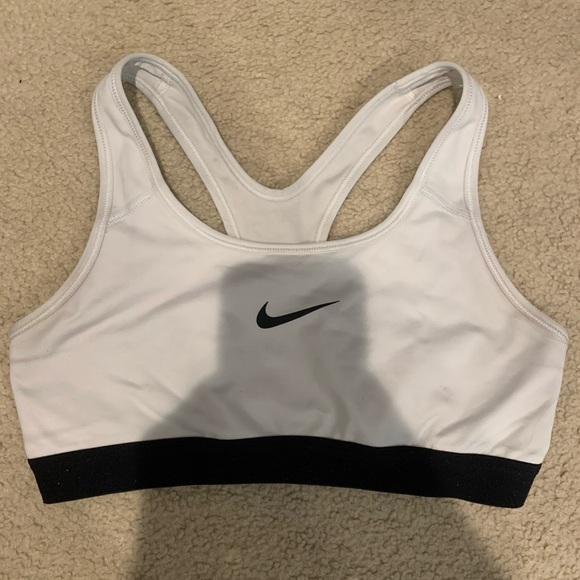 Bundle of 3 Nike sports bras - Picture 2 of 7